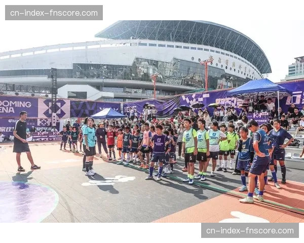 无敌联赛采用3V3全场赛制，前三节7分钟第四节目标得分制