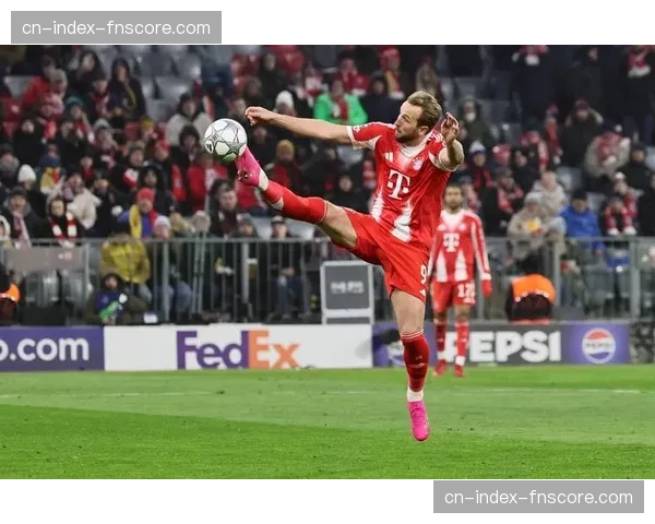 欧冠1-4决赛首回合：拜仁慕尼黑2-1客胜巴塞罗那，凯恩点射制胜